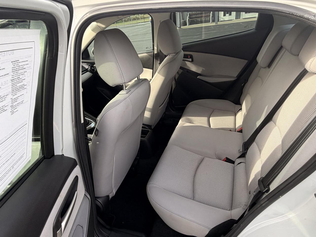 Toyota Yaris Sedan L Manual (Natl) 2019