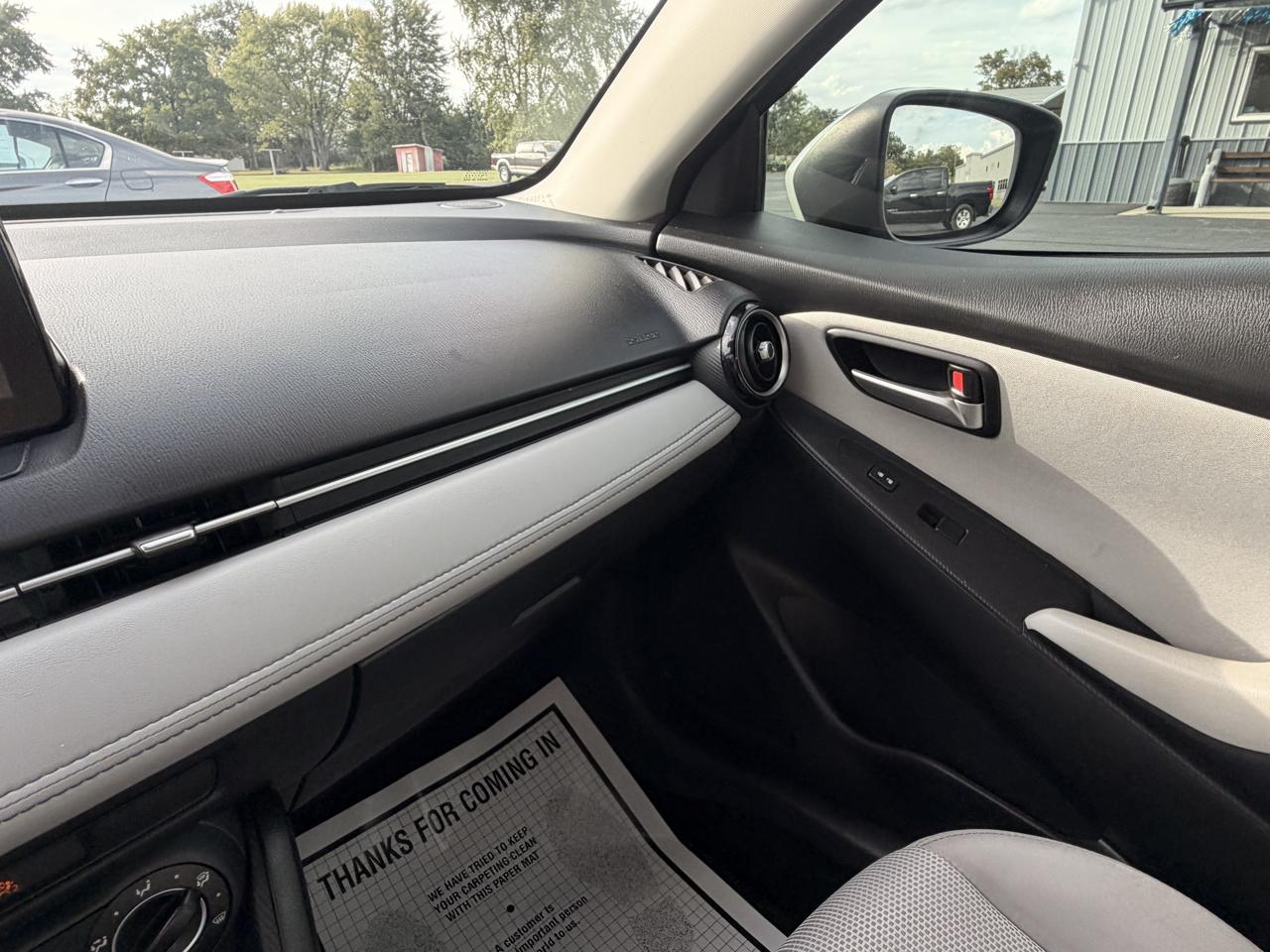 Toyota Yaris Sedan L Manual (Natl) 2019
