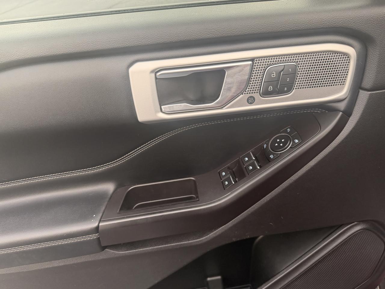 Ford Explorer Limited RWD 2020