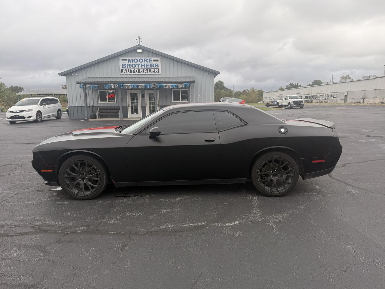 Dodge Challenger SXT Coupe 2017