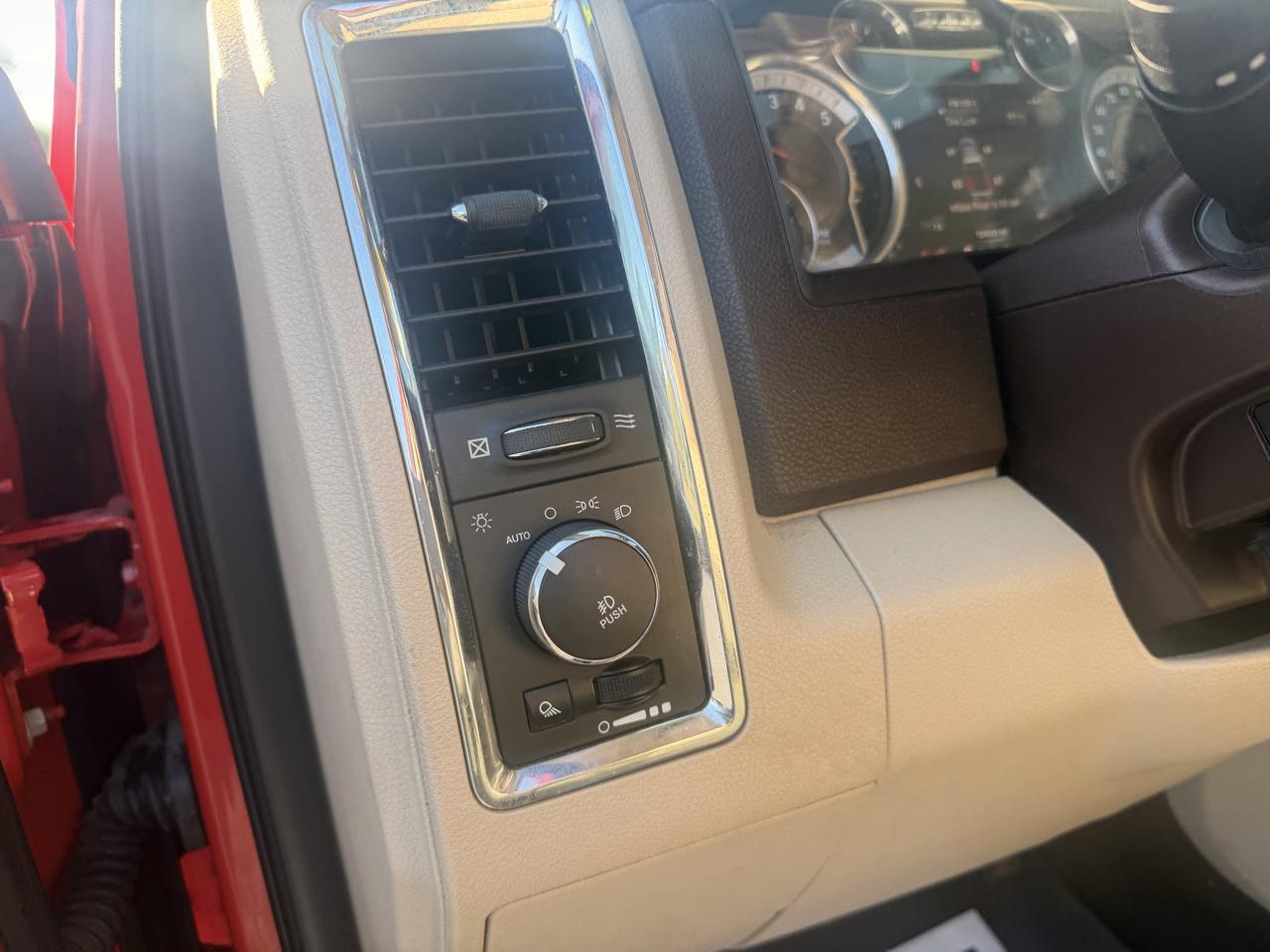 RAM 2500 4WD Crew Cab 149" Laramie 2016