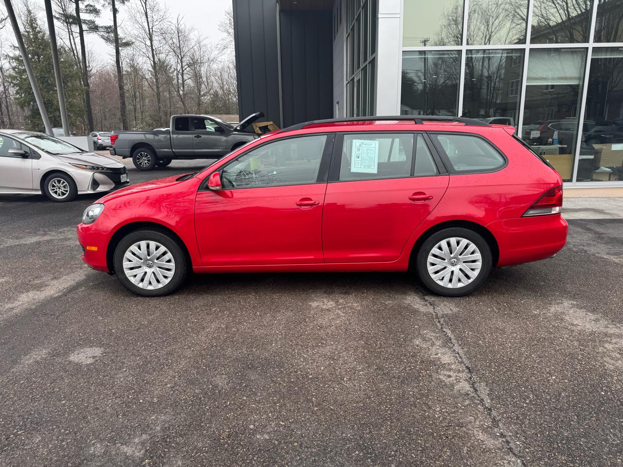 Volkswagen Jetta SportWagen 4dr Auto S PZEV 2013