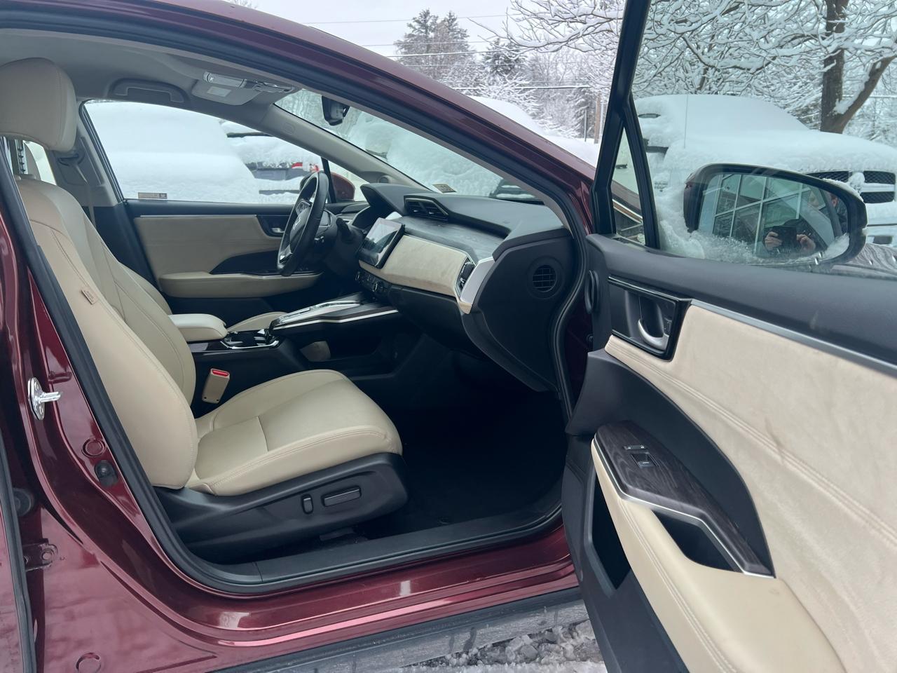 Honda Clarity Touring 4D Sedan Plug-In Hyb 2018