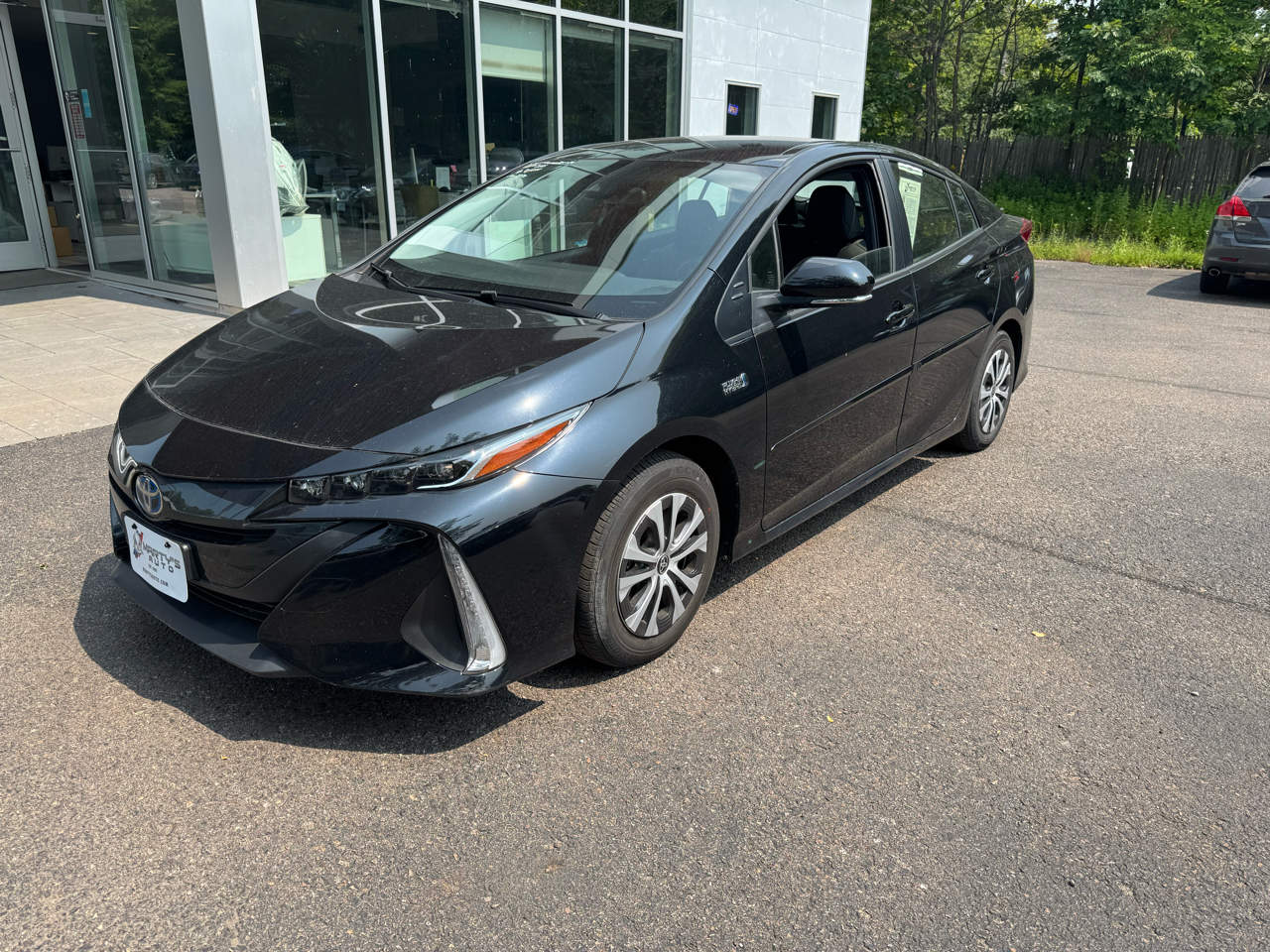 2022 Toyota Prius Prime XLE's photo