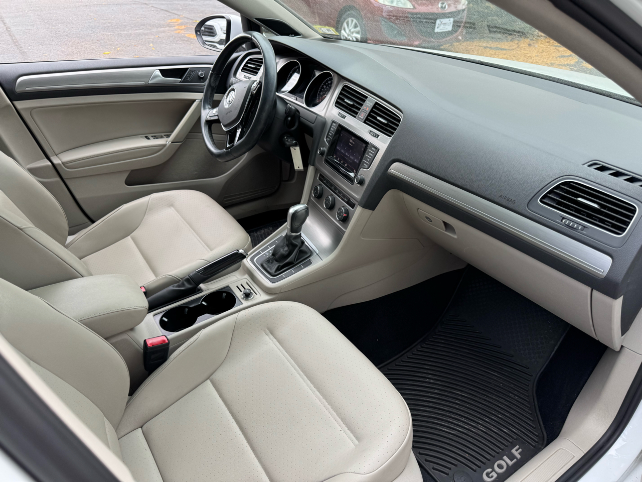 Volkswagen Golf SE 4D Hatchback 2015 Volkswagen Golf SE 4D Hatchback 2015