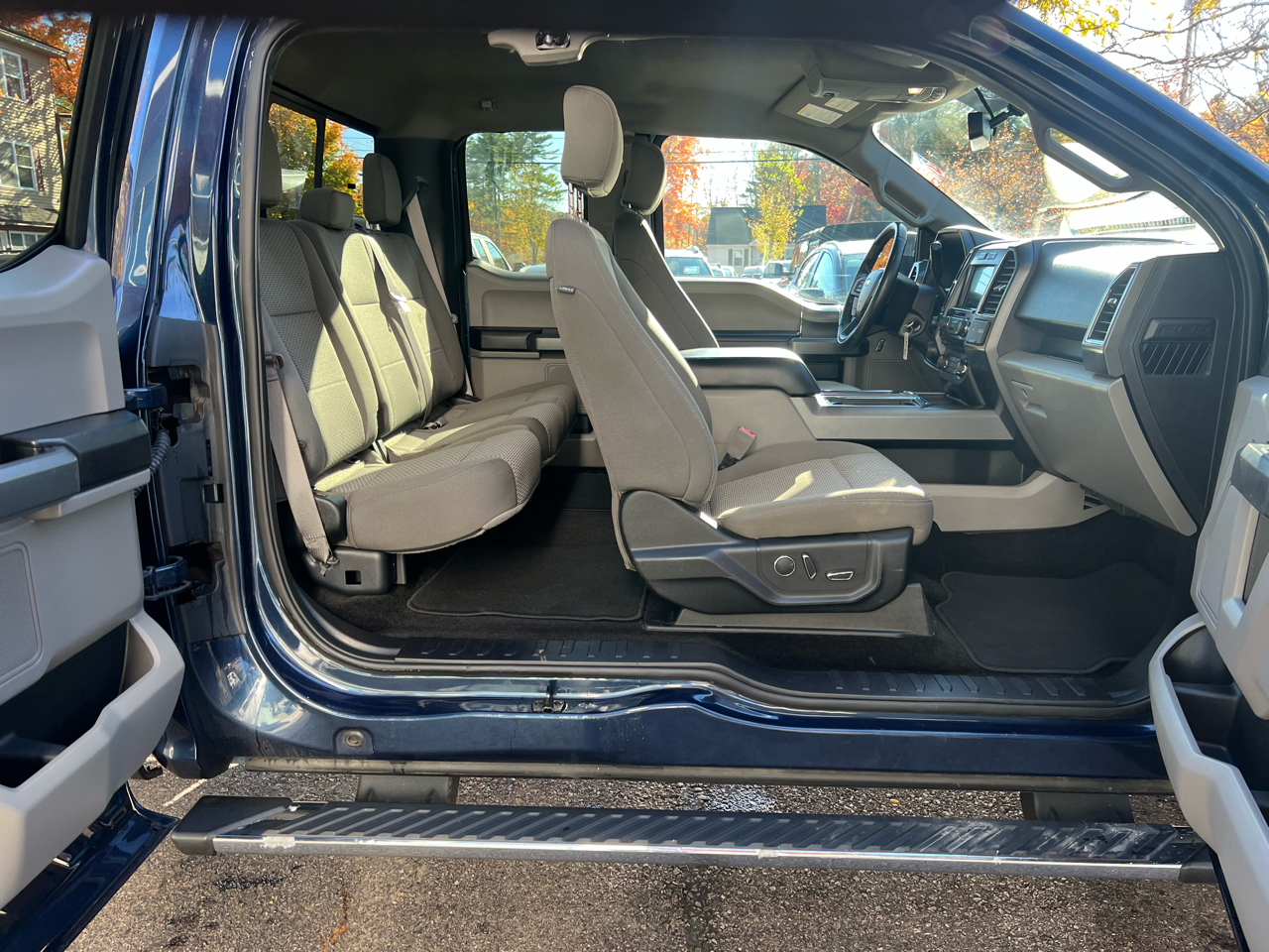Ford F150 XLT Supercab 4WD 145 2018 Ford F150 XLT Supercab 4WD 145 2018