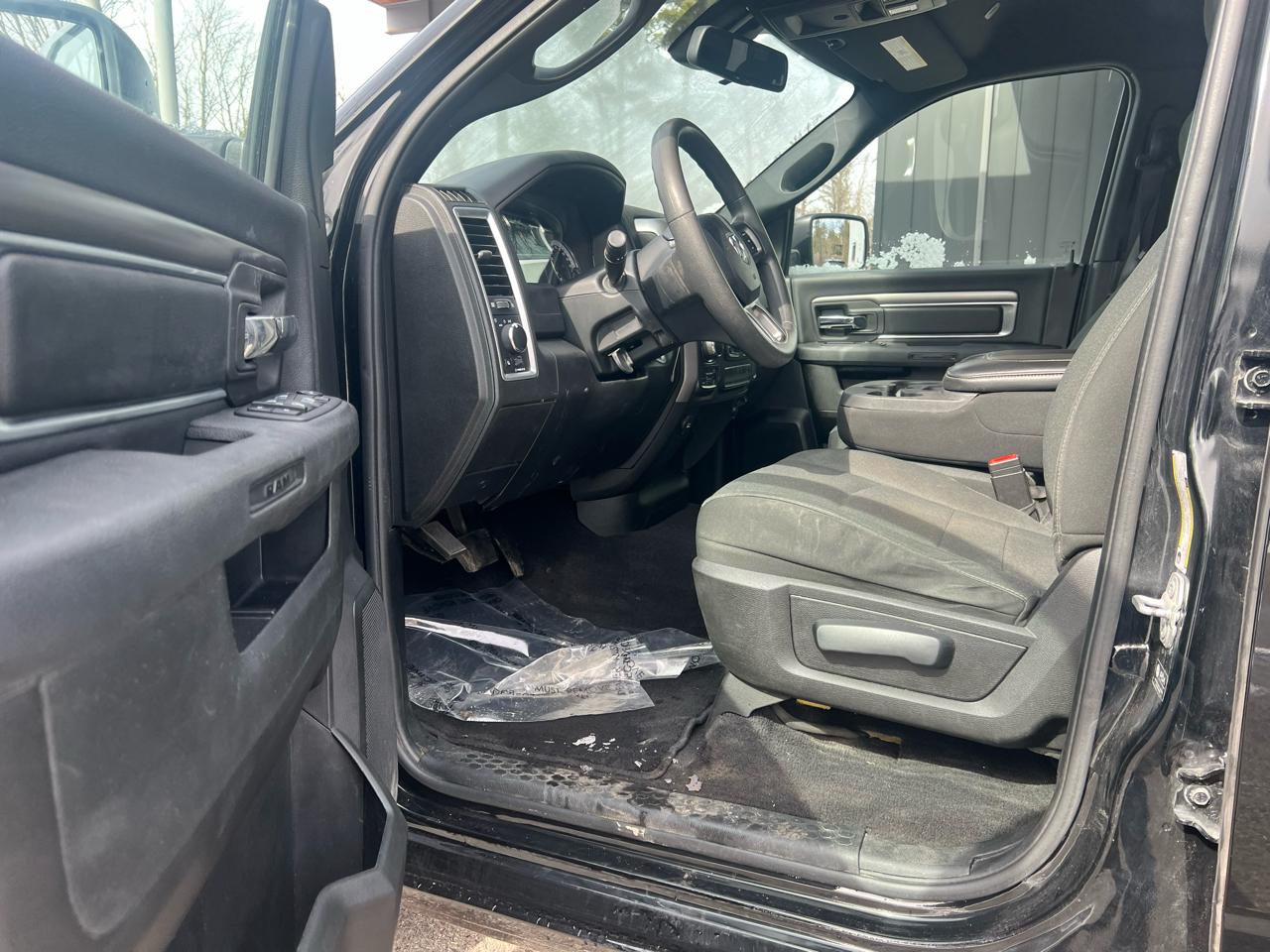 RAM 1500 DS SLT Quad Cab 4WD SWB 2021