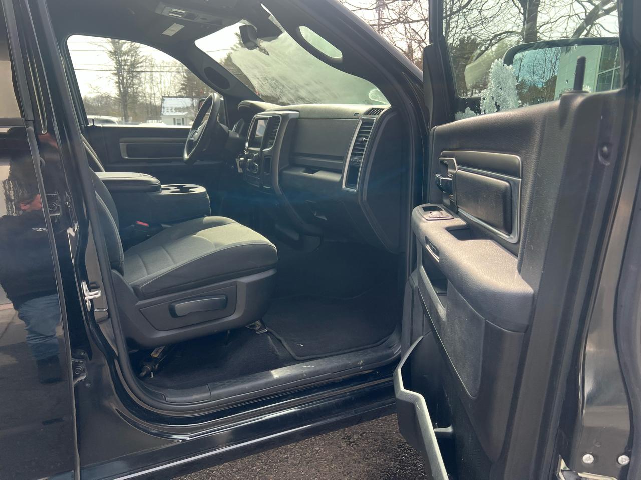 RAM 1500 DS SLT Quad Cab 4WD SWB 2021