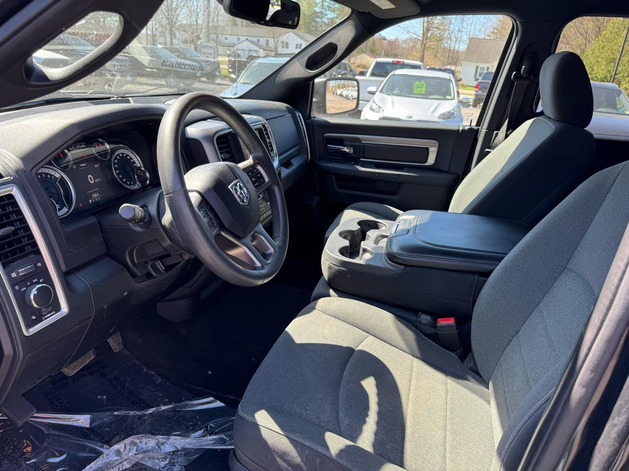 RAM 1500 DS SLT Quad Cab 4WD SWB 2021