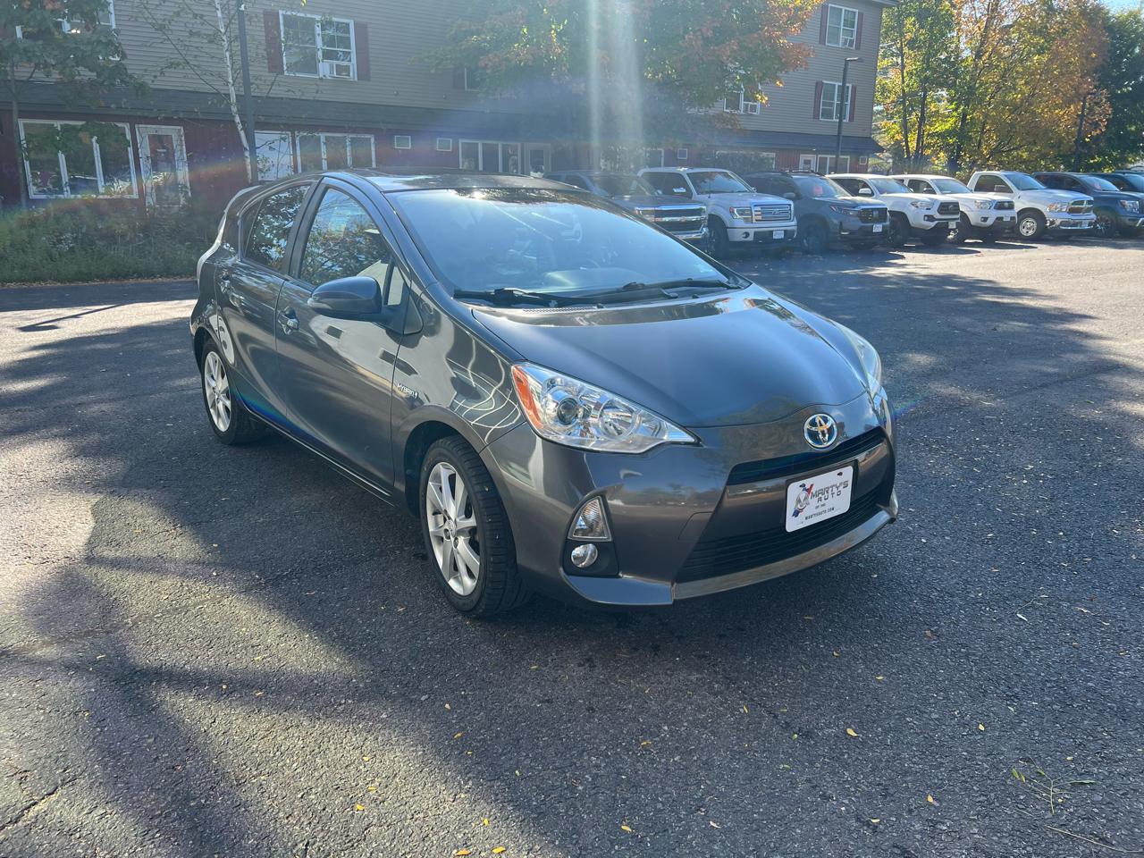 Toyota Prius c 4D Hatchback 2014 Toyota Prius c 4D Hatchback 2014