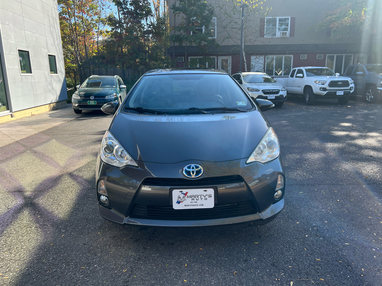 Toyota Prius c 4D Hatchback 2014 Toyota Prius c 4D Hatchback 2014