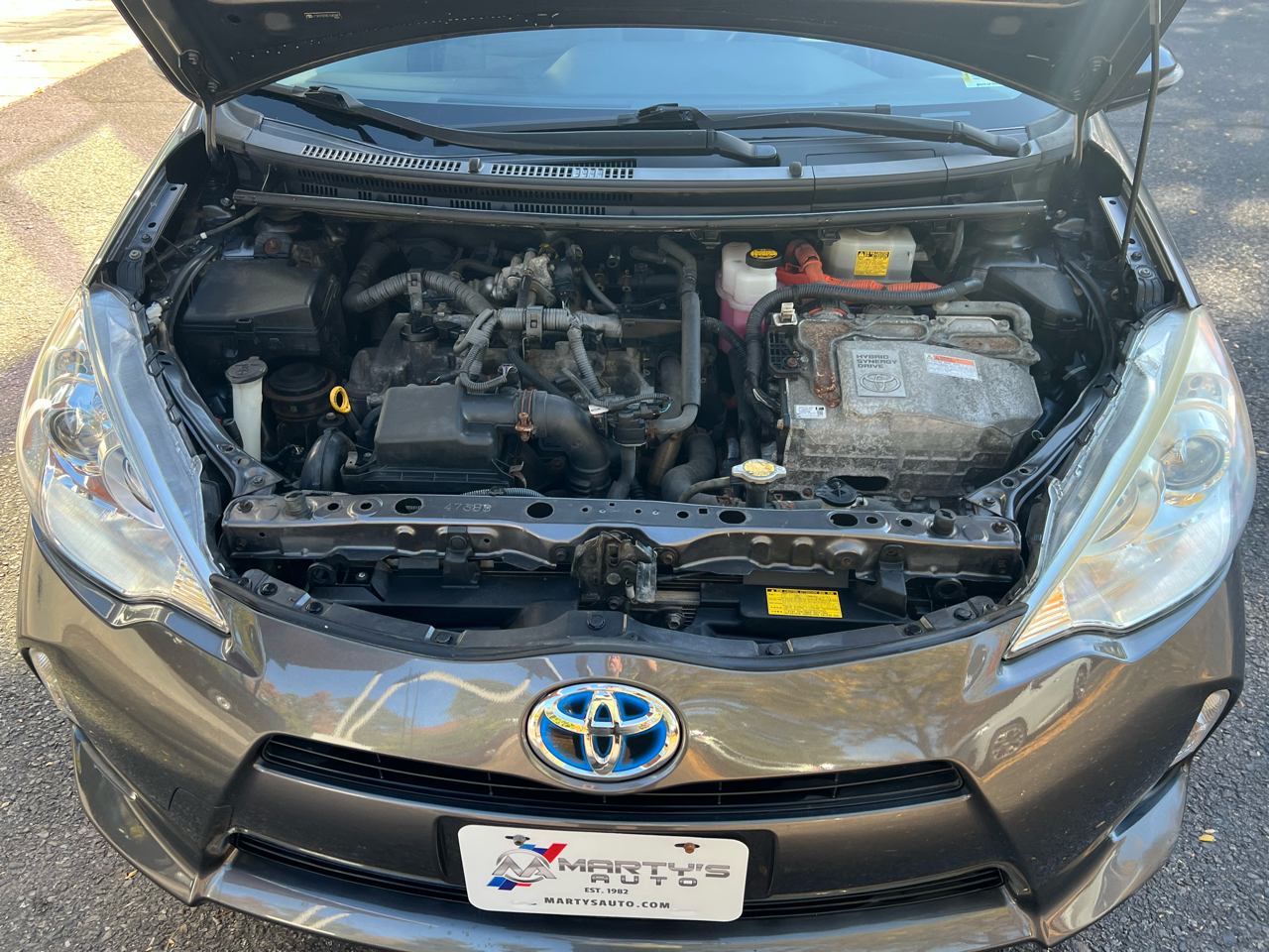 Toyota Prius c 4D Hatchback 2014 Toyota Prius c 4D Hatchback 2014