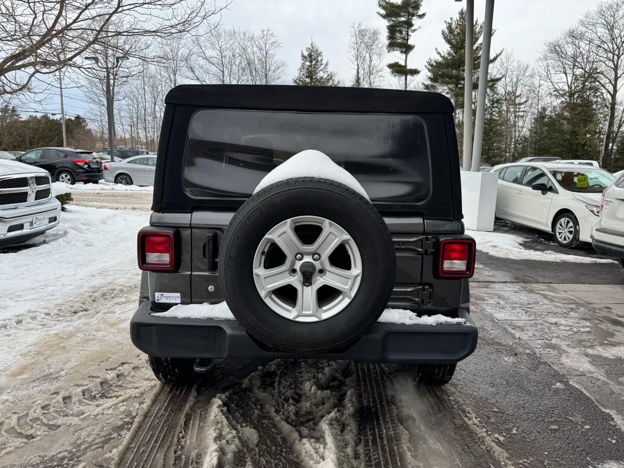 Jeep Wrangler Sport 2D SUV 4WD 2020