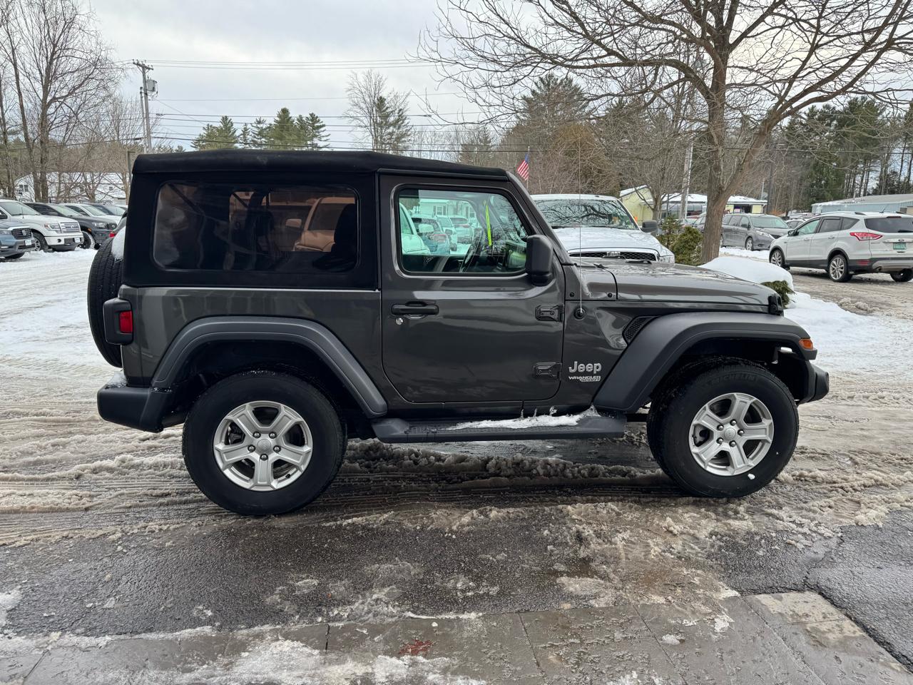 Jeep Wrangler Sport 2D SUV 4WD 2020