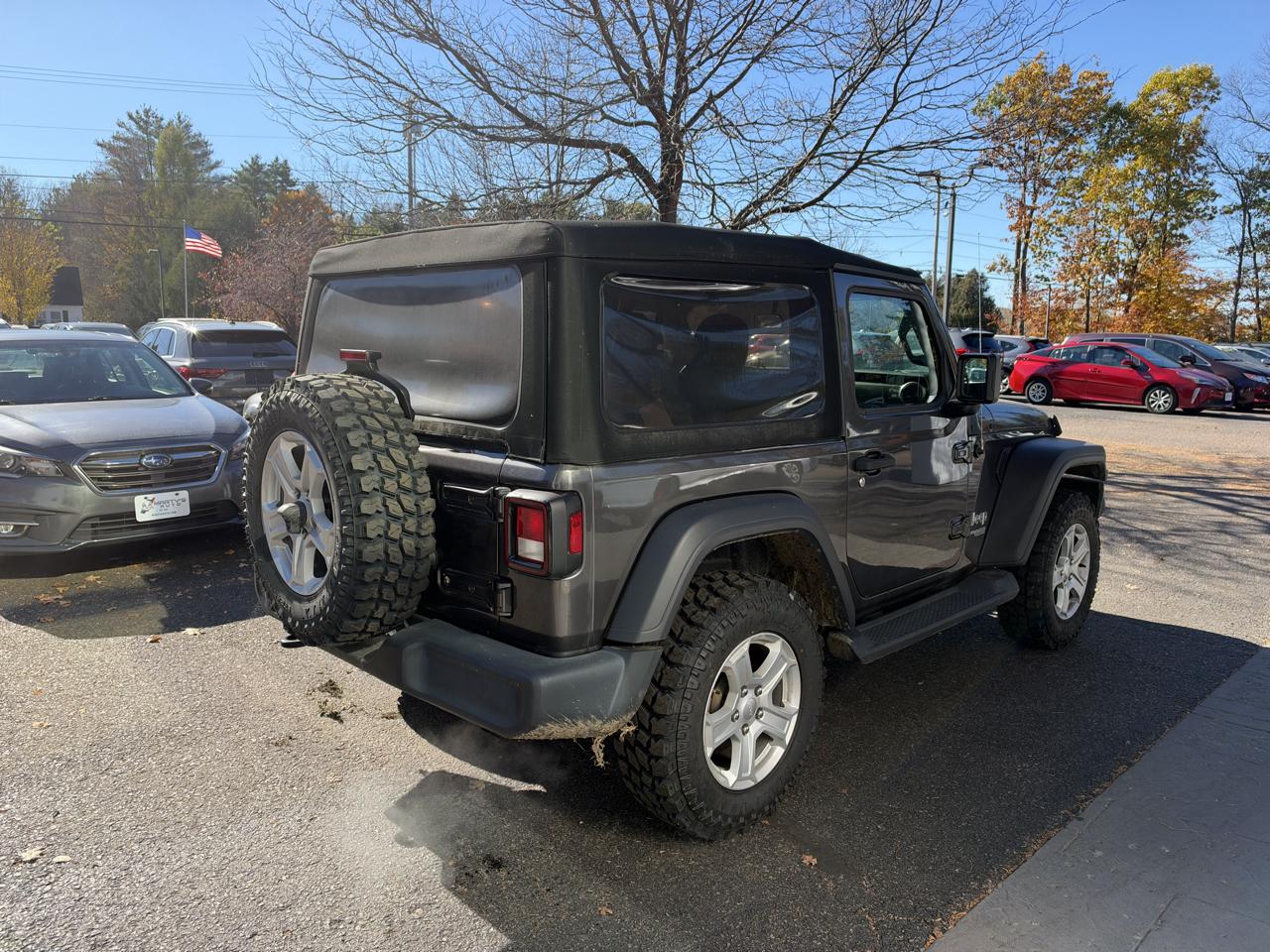 Jeep Wrangler Sport 2D SUV 4WD 2020
