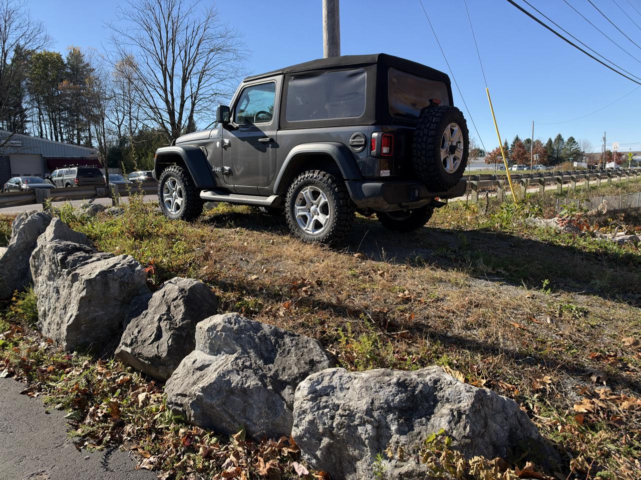 Jeep Wrangler Sport 2D SUV 4WD 2020