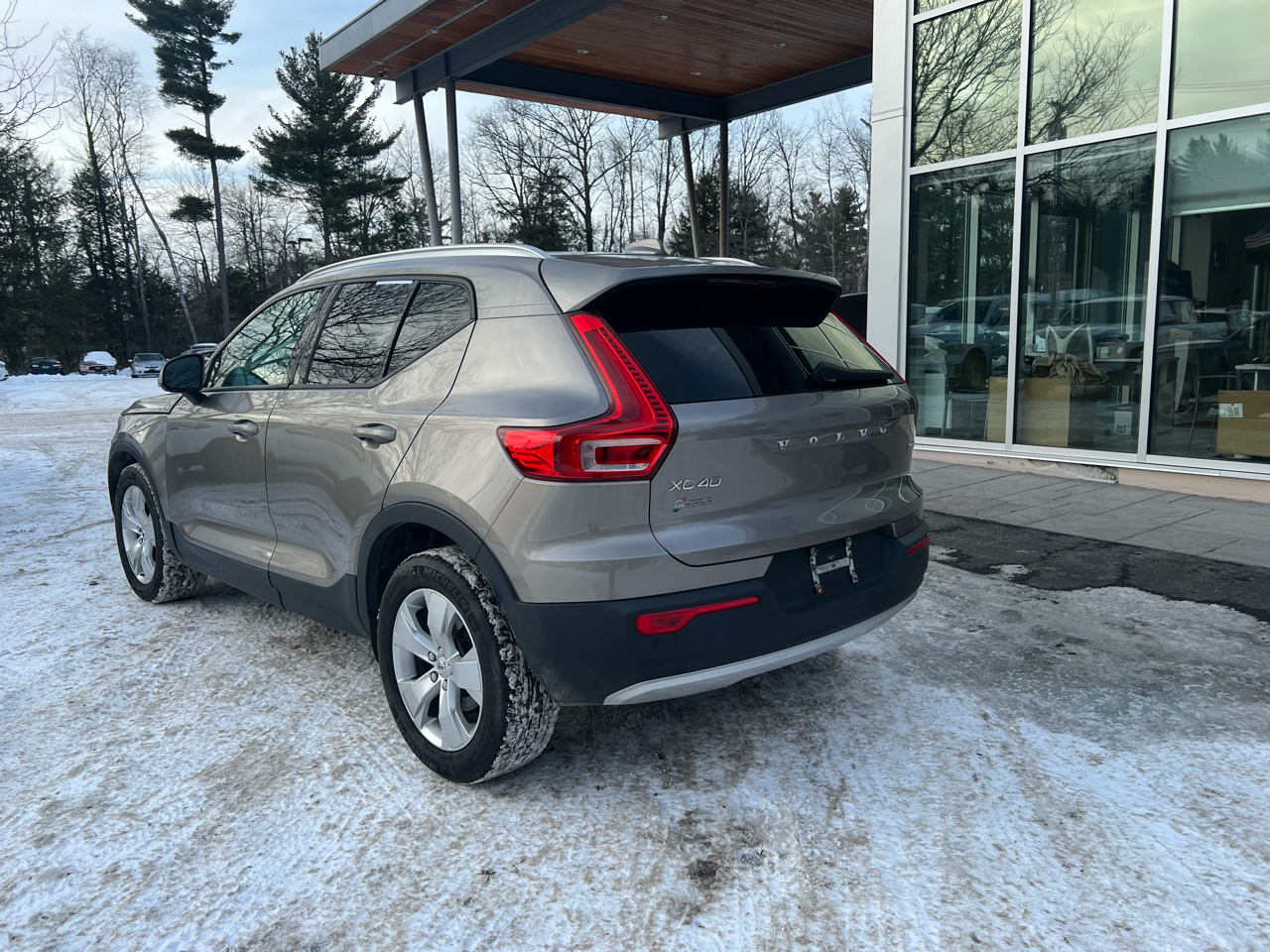 Volvo XC40 T5 - Momentum 4D SUV AWD 2022