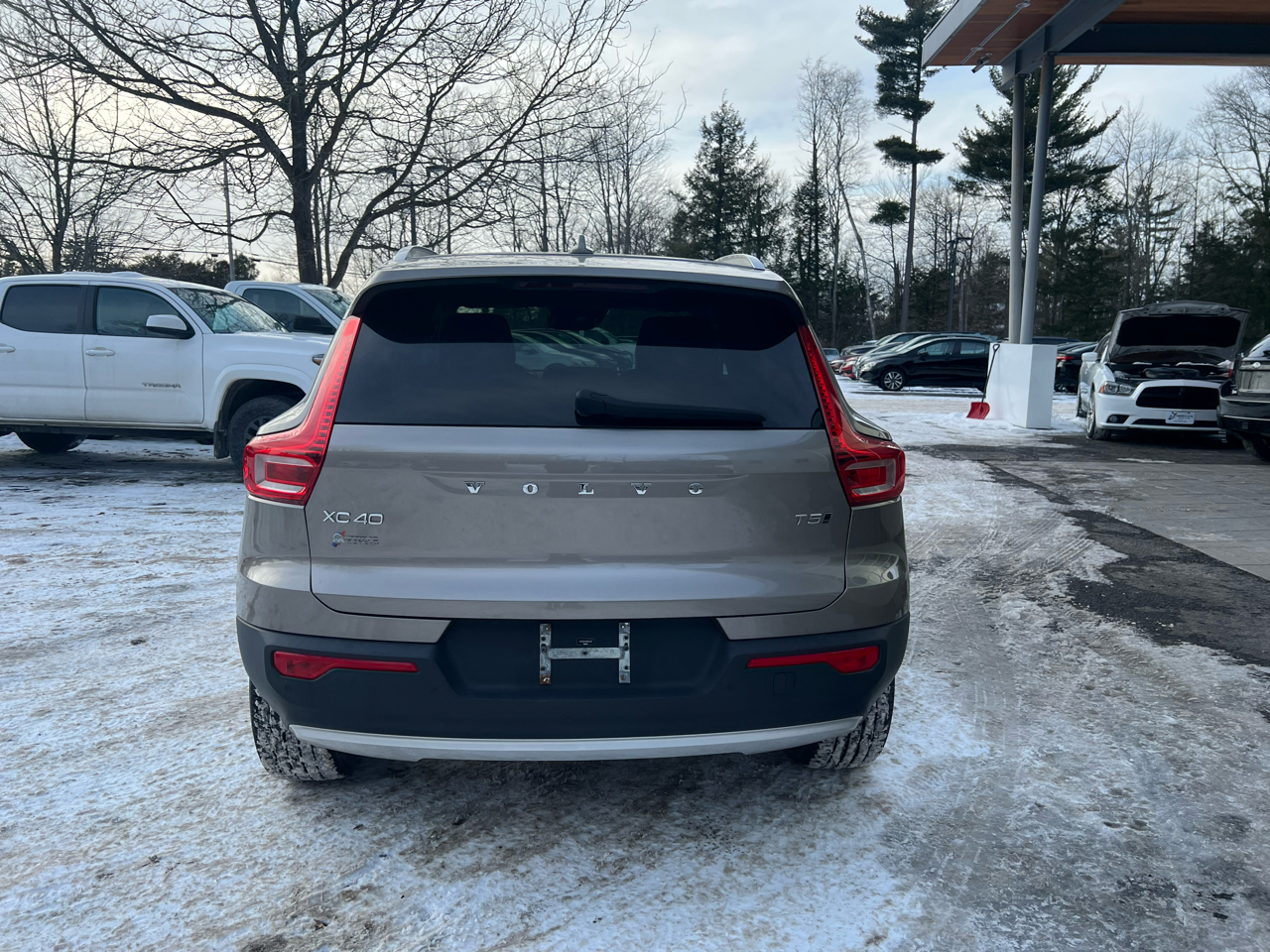 Volvo XC40 T5 - Momentum 4D SUV AWD 2022