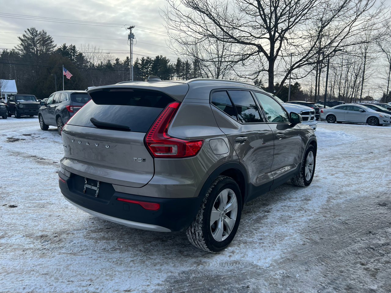 Volvo XC40 T5 - Momentum 4D SUV AWD 2022