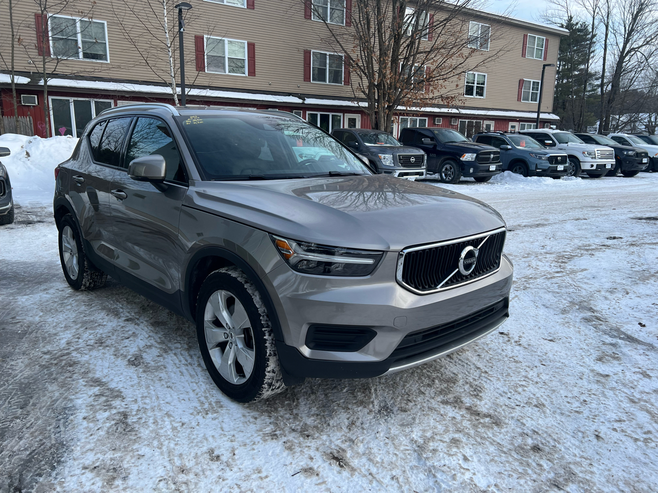 Volvo XC40 T5 - Momentum 4D SUV AWD 2022