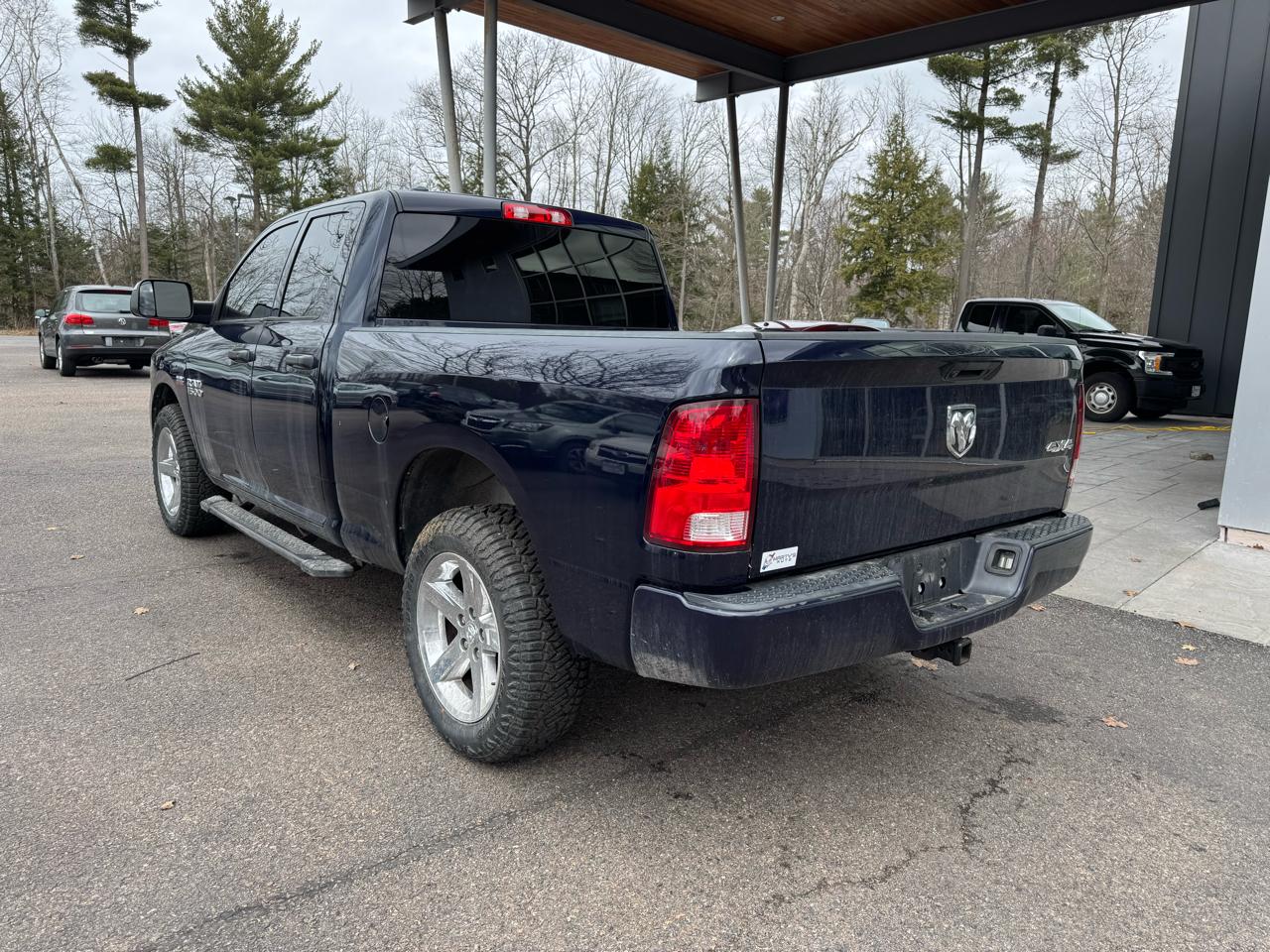 RAM 1500 Tradesman Quad Cab 4WD SWB 2018