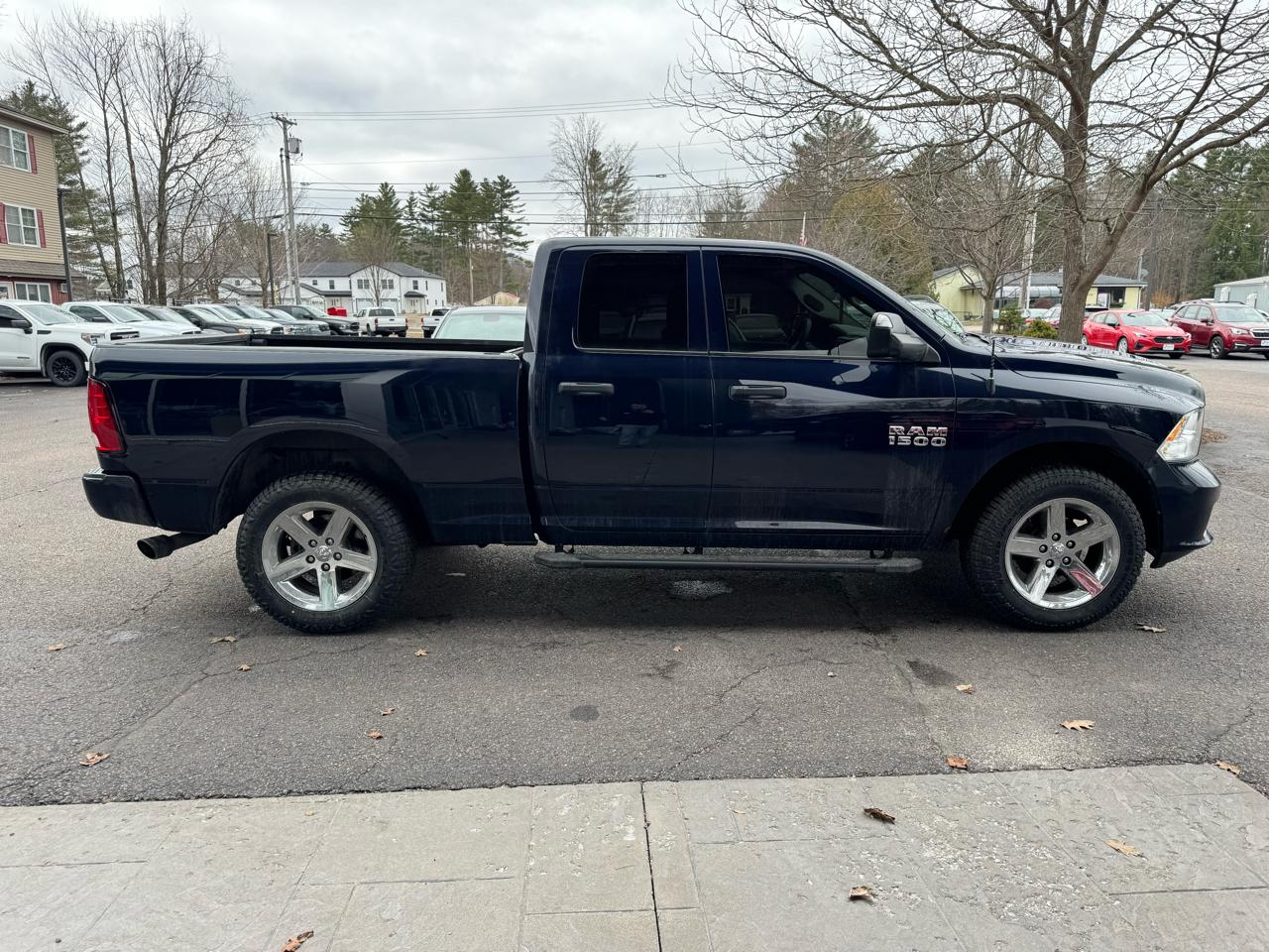 RAM 1500 Tradesman Quad Cab 4WD SWB 2018