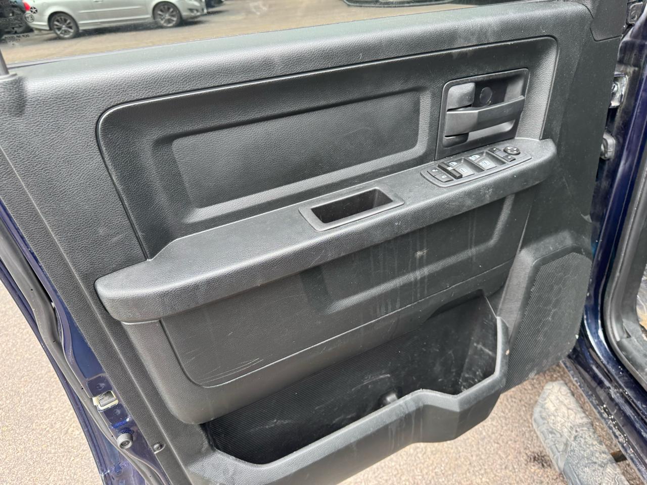 RAM 1500 Tradesman Quad Cab 4WD SWB 2018