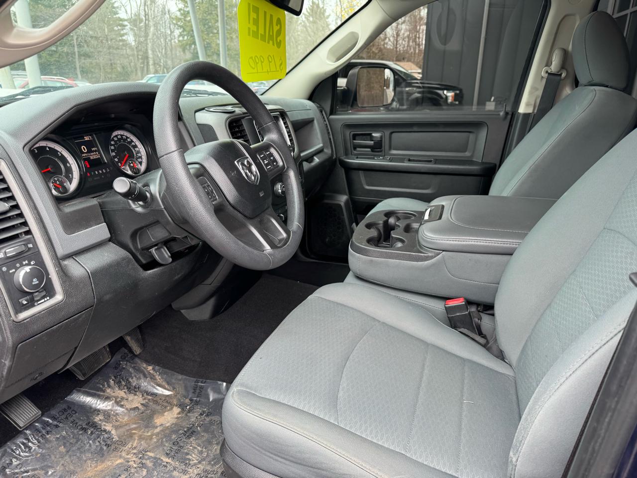 RAM 1500 Tradesman Quad Cab 4WD SWB 2018