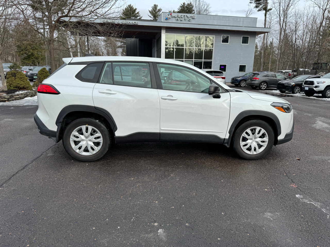 Toyota Corolla Cross L 4D SUV AWD 2022