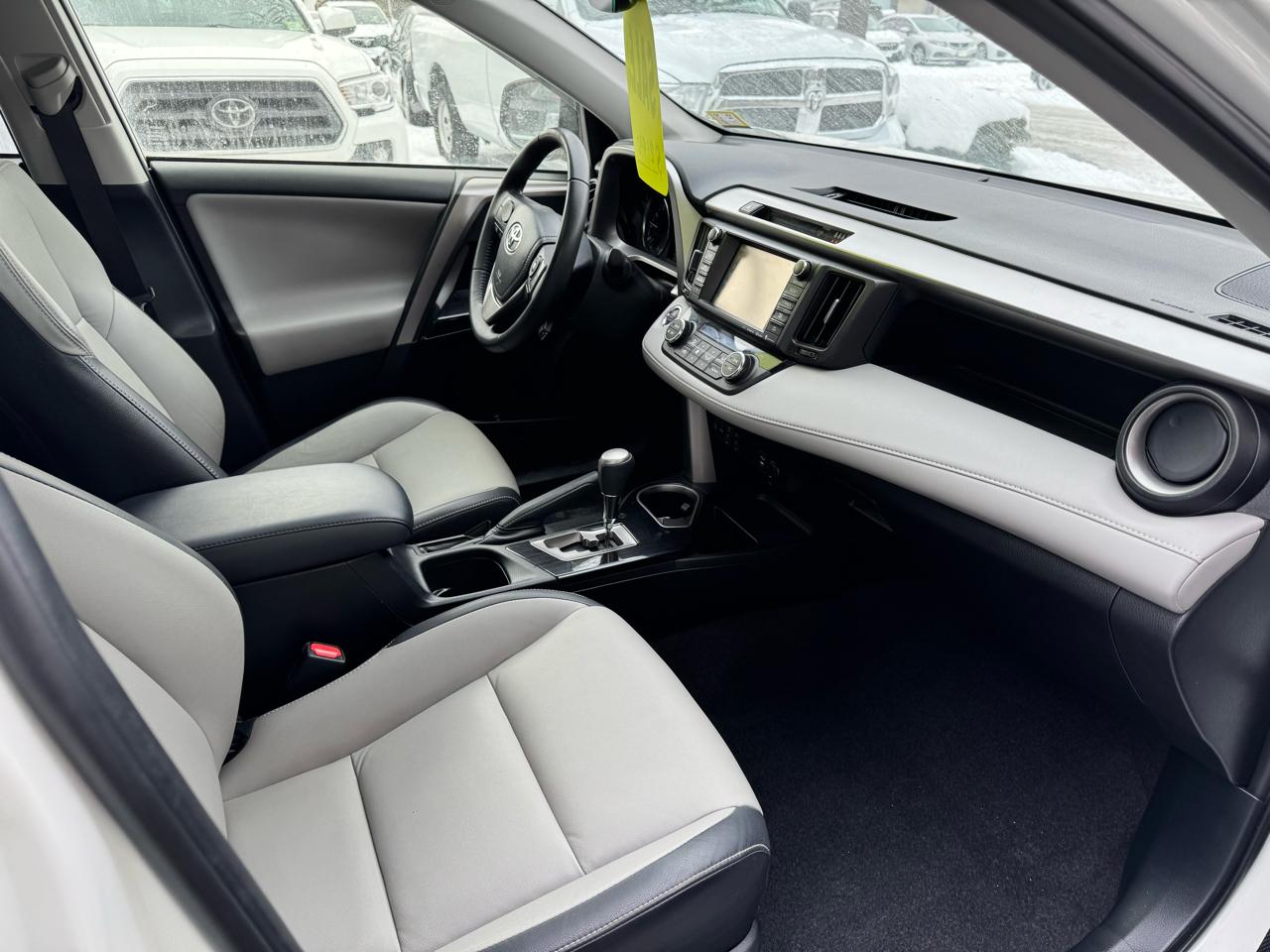 Toyota RAV4 Limited 4D SUV AWD 2018