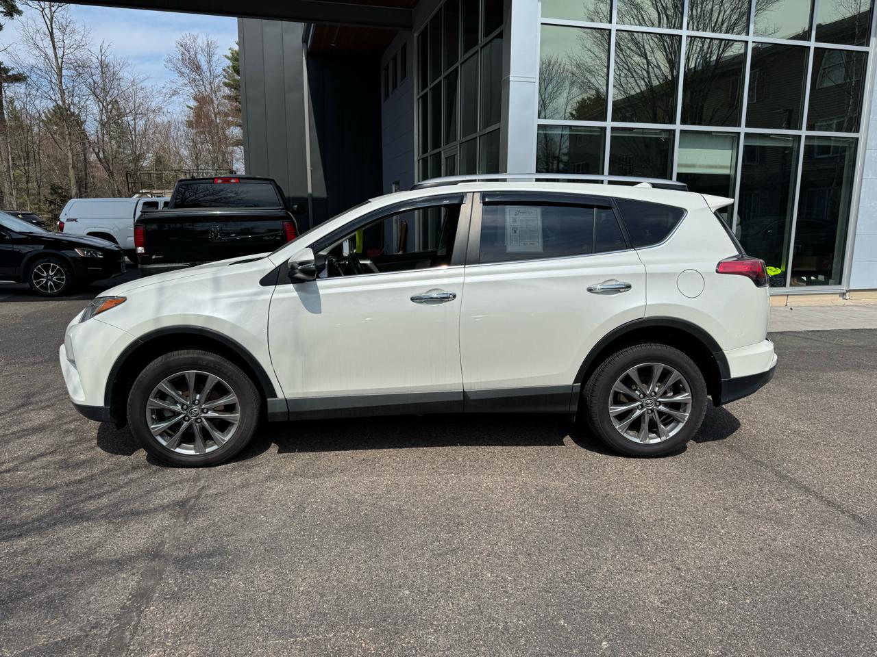 Toyota RAV4 Limited 4D SUV AWD 2018