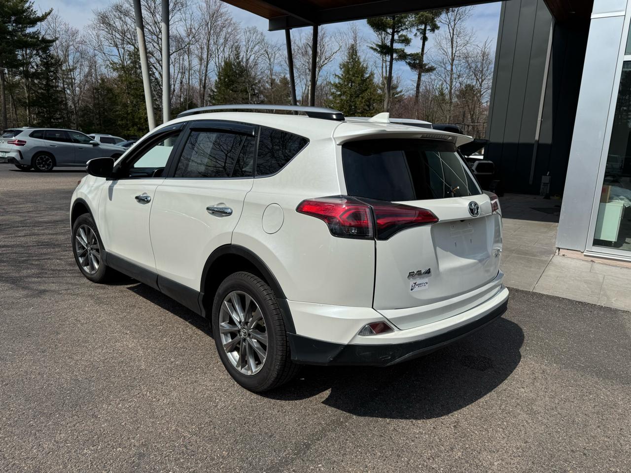 Toyota RAV4 Limited 4D SUV AWD 2018