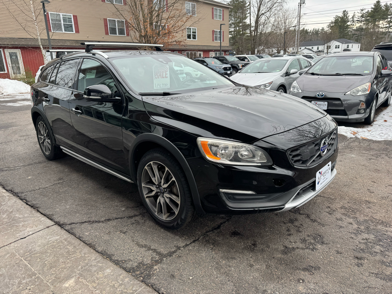 Volvo V60 T5 Cross Country 4D Wagon AWD 2016