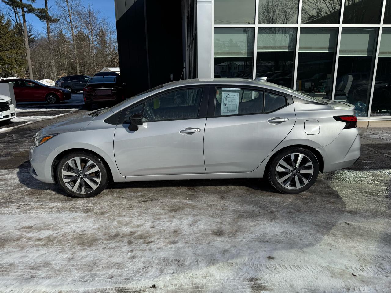 Nissan Versa SR 4D Sedan 2020