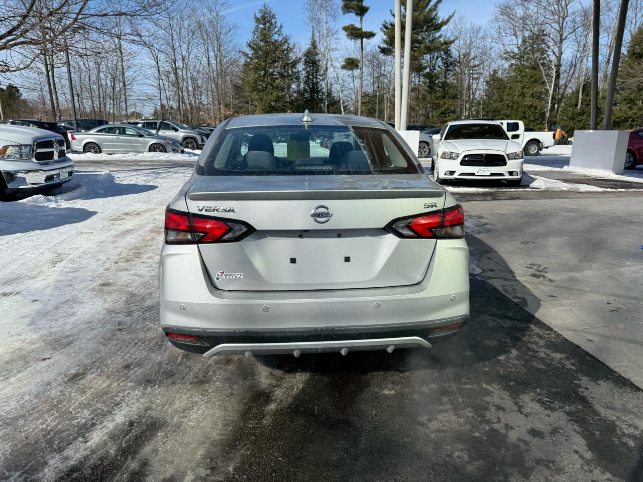 Nissan Versa SR 4D Sedan 2020