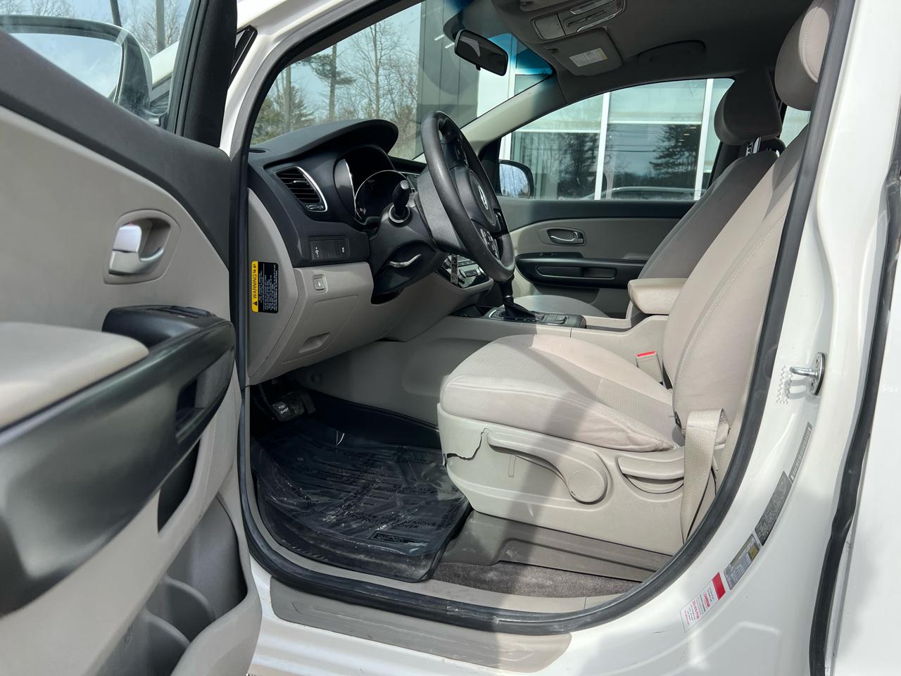 Kia Sedona L 4D Wagon 2016