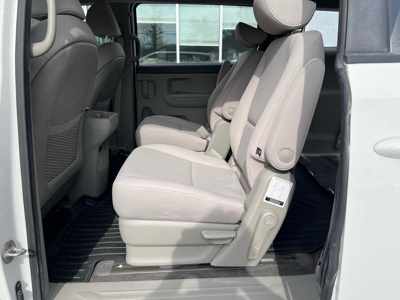 Kia Sedona L 4D Wagon 2016