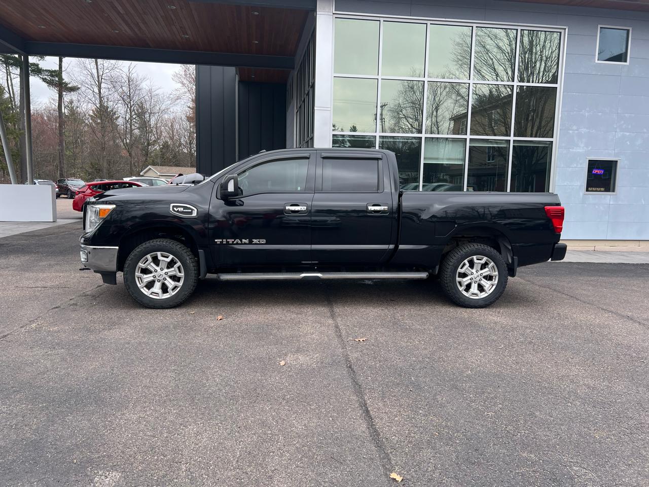 Nissan Titan XD SV Crew Cab 4WD 2019