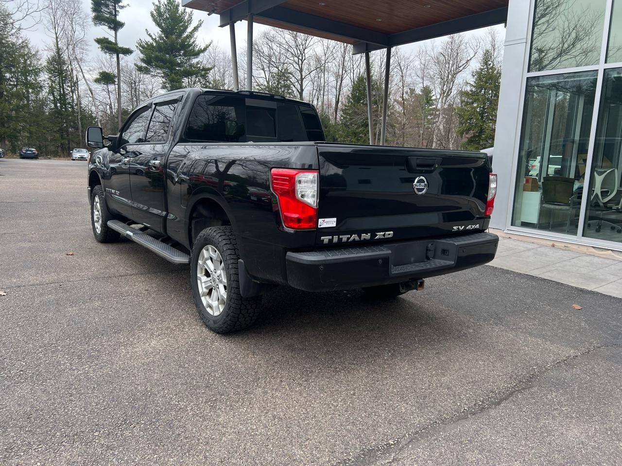 Nissan Titan XD SV Crew Cab 4WD 2019