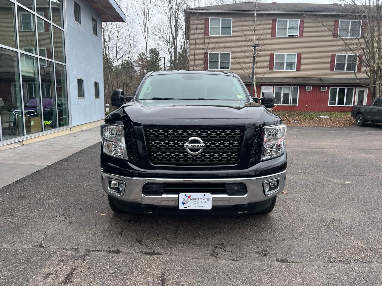 Nissan Titan XD SV Crew Cab 4WD 2019