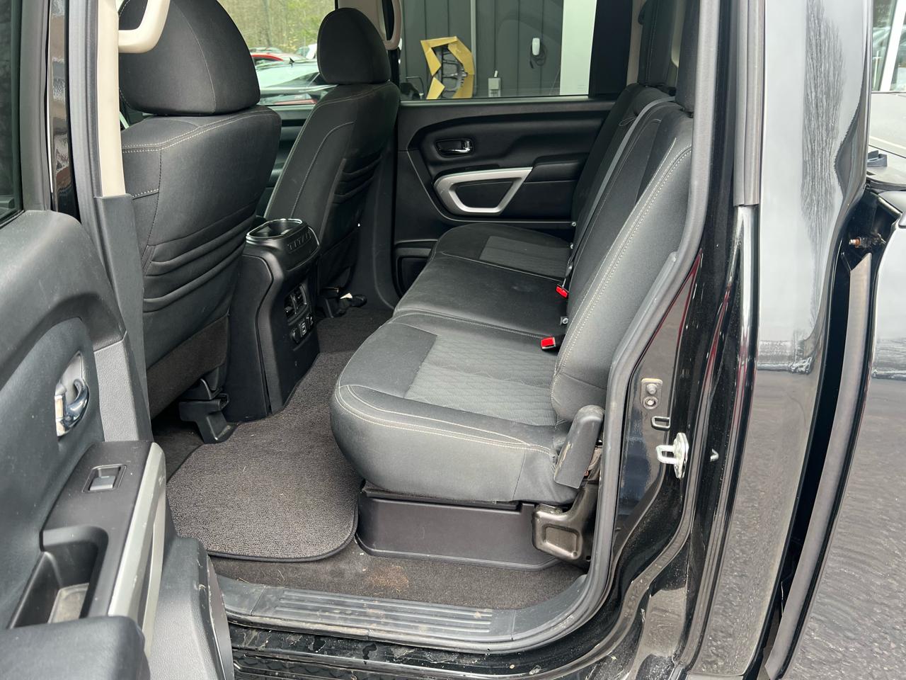 Nissan Titan XD SV Crew Cab 4WD 2019