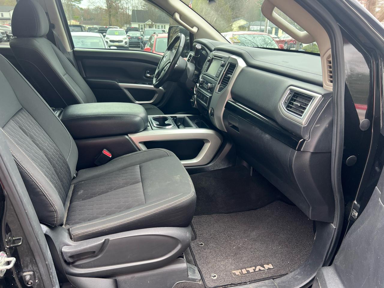 Nissan Titan XD SV Crew Cab 4WD 2019