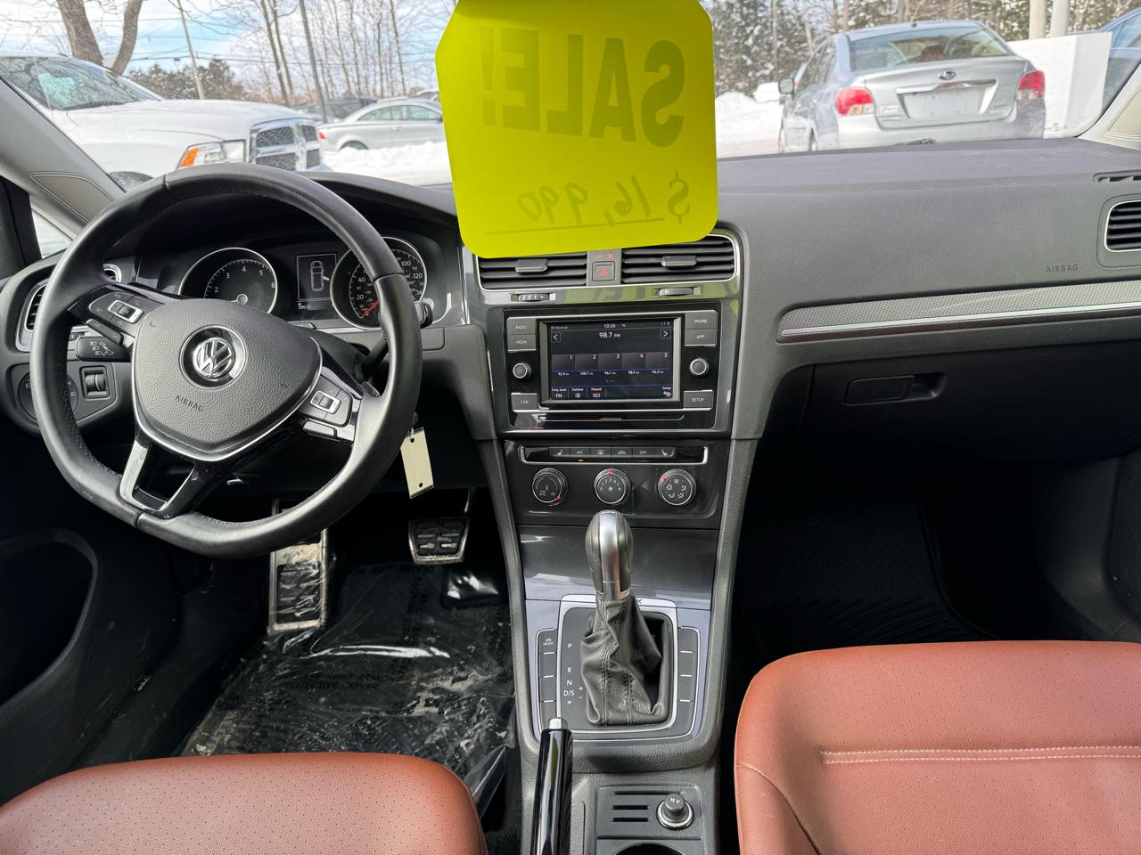 Volkswagen Golf Alltrack S 4D Wagon at 2019