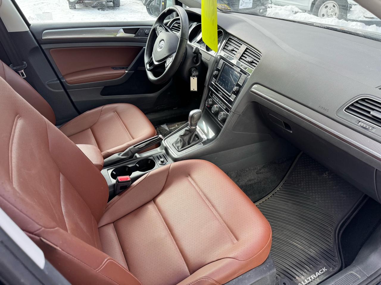 Volkswagen Golf Alltrack S 4D Wagon at 2019