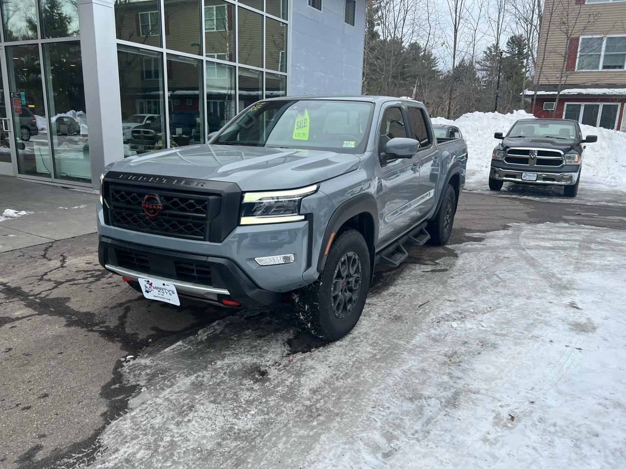 2023 Nissan Frontier PRO-4X Crew Cab 4WD at