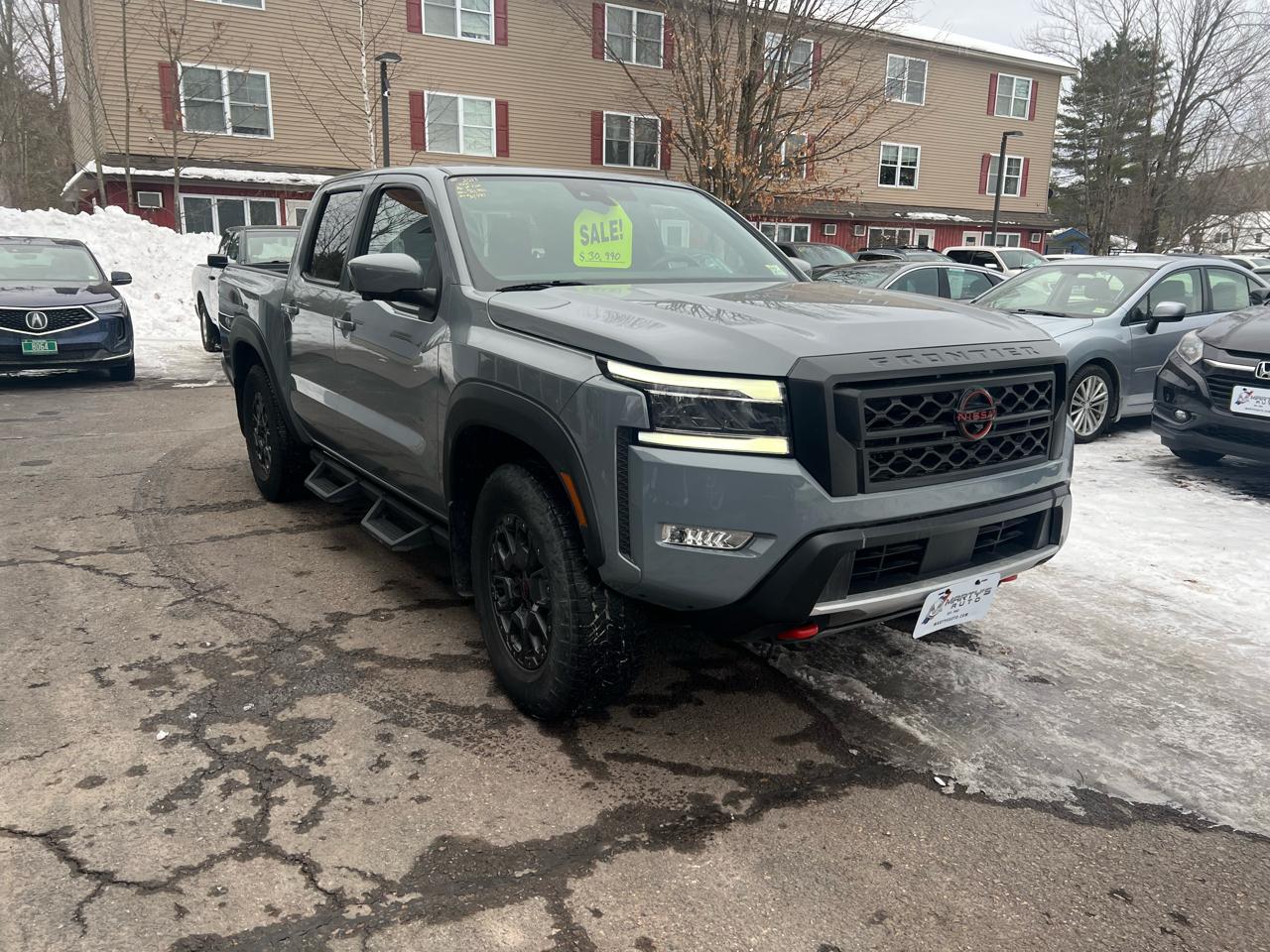 Nissan Frontier PRO-4X Crew Cab 4WD at 2023