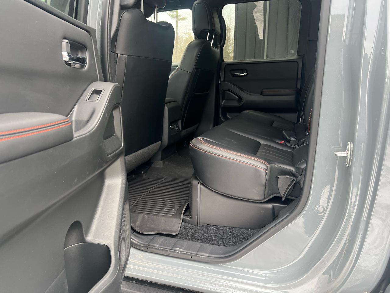 Nissan Frontier PRO-4X Crew Cab 4WD at 2023