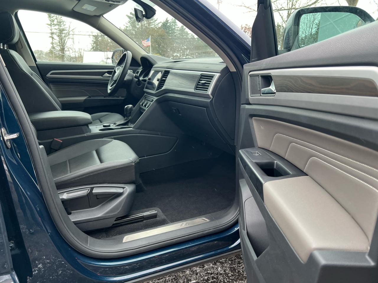 Volkswagen Atlas SE 4D SUV 4M V6 w/Tech 2021