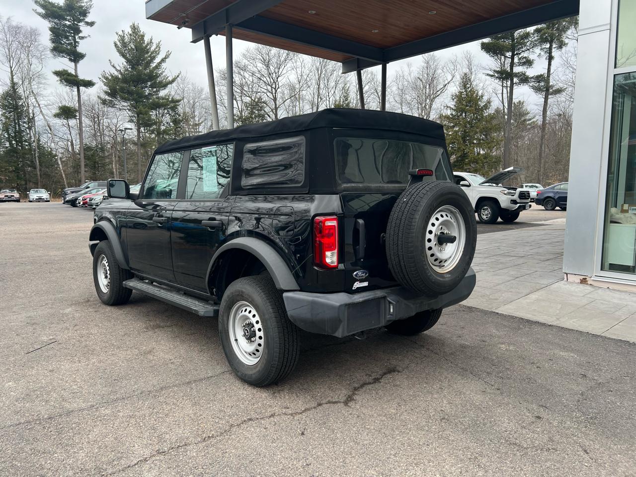 Ford Bronco Base 4D SUV 2022