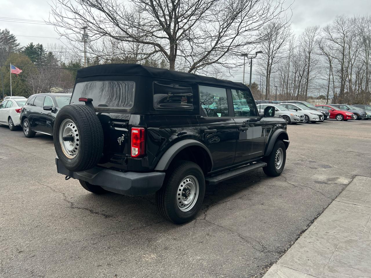 Ford Bronco Base 4D SUV 2022